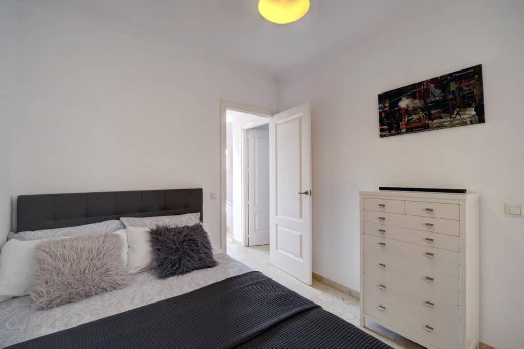 Apartamento Duplex con vistas al mar La Línea de la Concepción Exterior foto